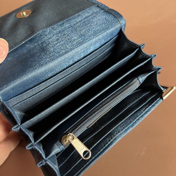 Laga Wallet-Small Fold-Blue White Embroidery – Vegan Handmade – 5.5×3 – Preowned - Picture 9 of 10